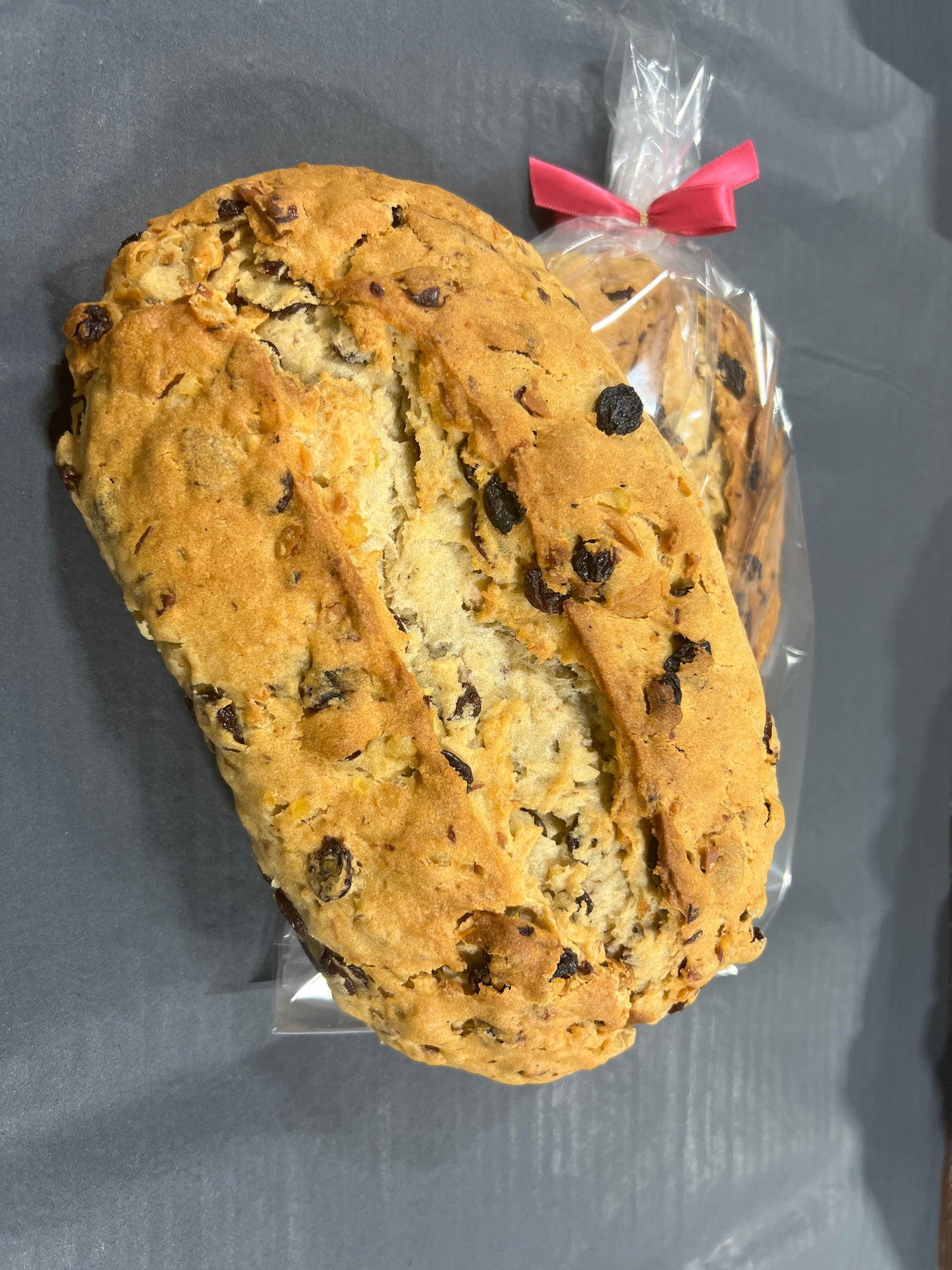 Raisin Stollen without sugar decoration
