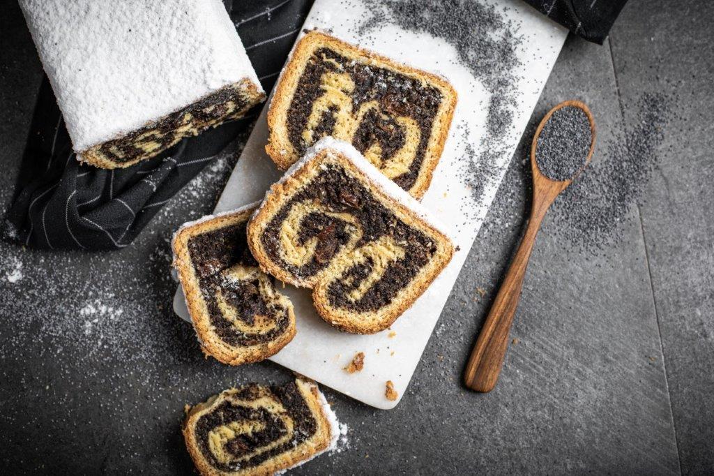 Mohnstollen, Schlesischer Mohnstriezel - Stollenbäckerei Dresden Mohnstollen, Schlesischer Mohnstriezel - Stollenbäckerei Dresden