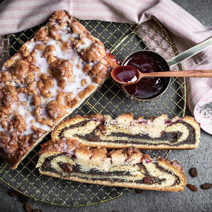 Silesian poppy seed plait